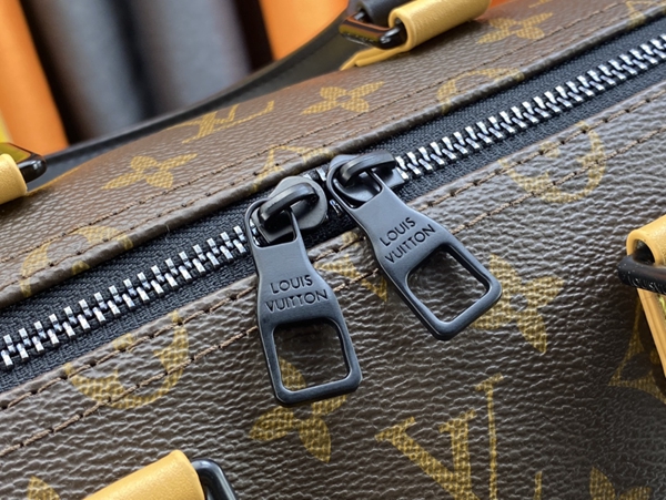 ルイヴィトンバッグ角部分ディテール